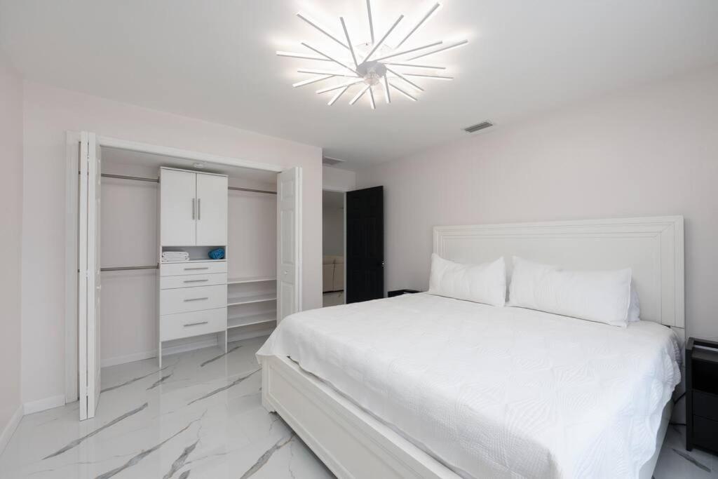 Luxury Style Townhome With Pool - 1 Miles To Bucs Stadium Tampa Exterior photo